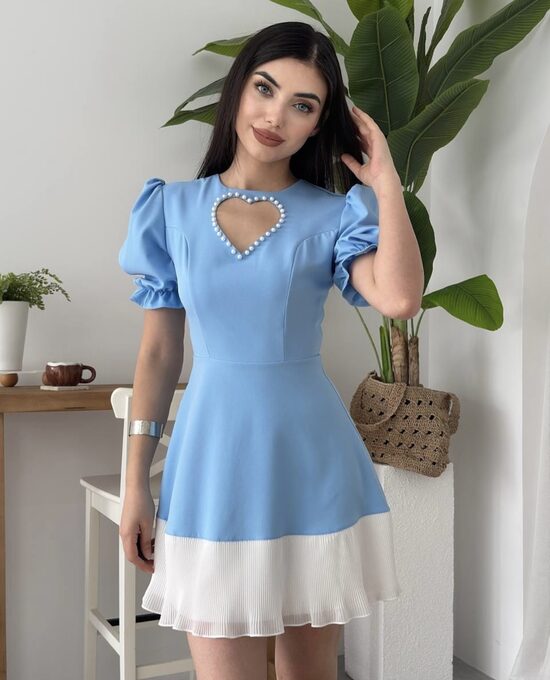 Kleita ar pērļu sirds izgriezumu